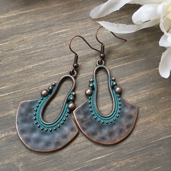 Boho rustic antique copper dangle drop earrings - Picture 2 of 6